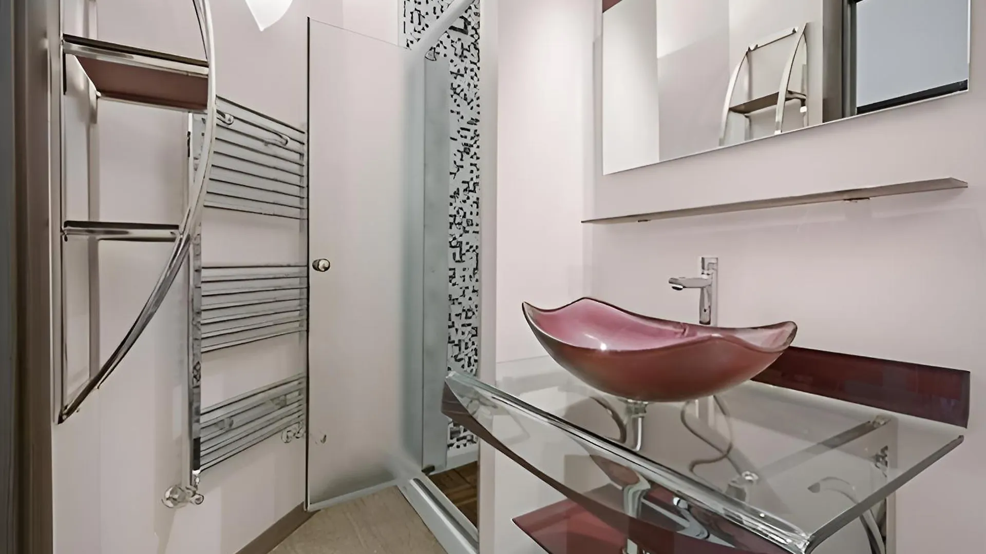 Ungaretti Vatican Apartment Rome Italy